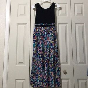 No sleeve maxi dress with flowers design
